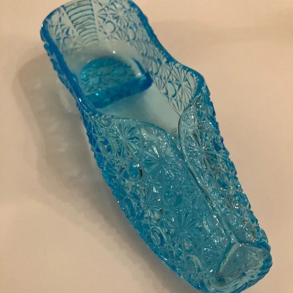 EAPG - Antique Bryce Brothers Daisy & Button Blue Glass Shoe - Picture 12 of 16